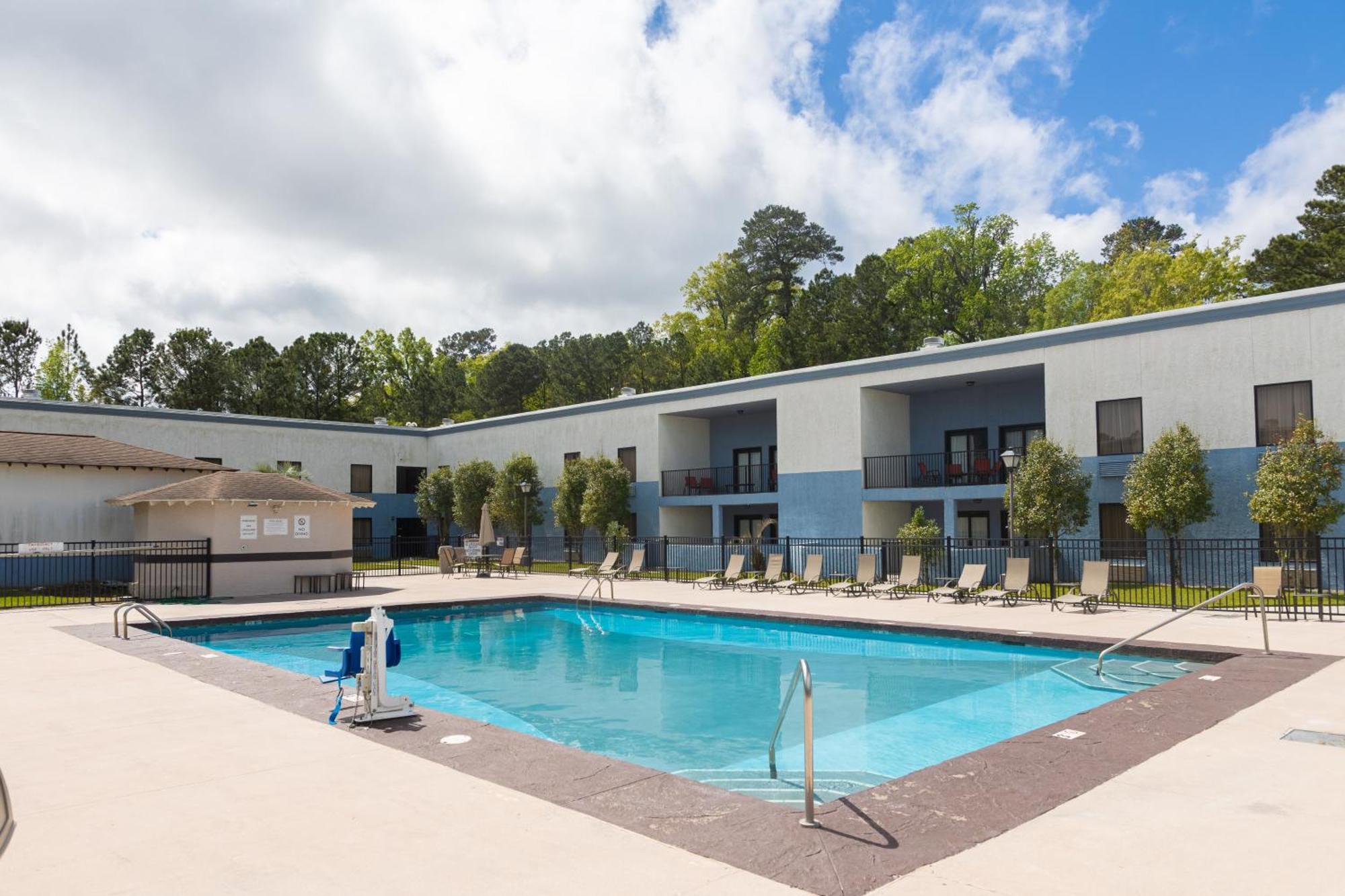 Cottonwood Suites Savannah Hotel & Conference Center Pooler Exteriér fotografie